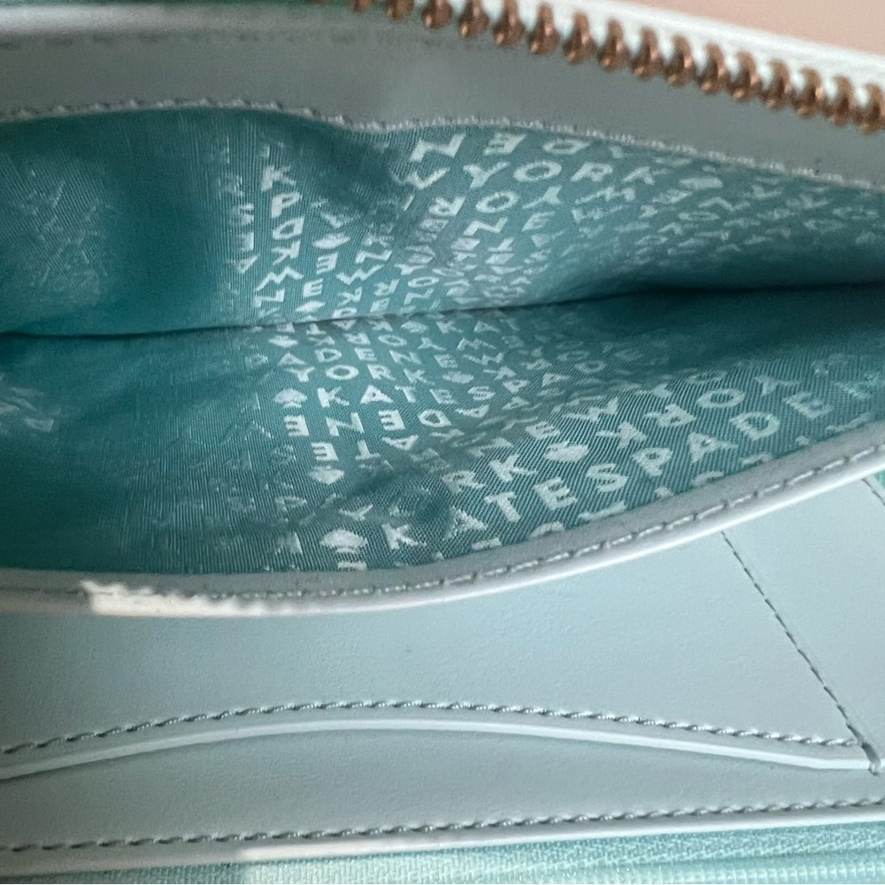 Kate Spade Graphic New Horizons Out Of Office Kaden Aqua Wallet. - Picture 9 of 9